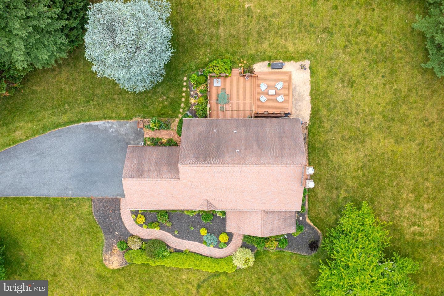 2300 Kings Arms Drive photo 121