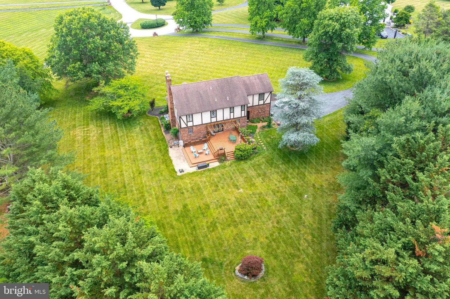 2300 Kings Arms Drive photo 122