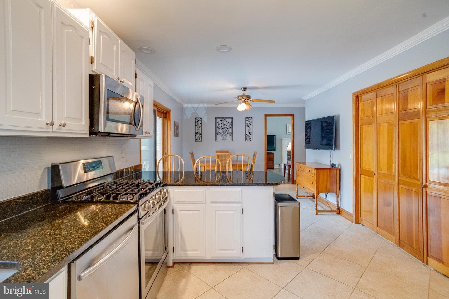 2300 Kings Arms Drive photo 38