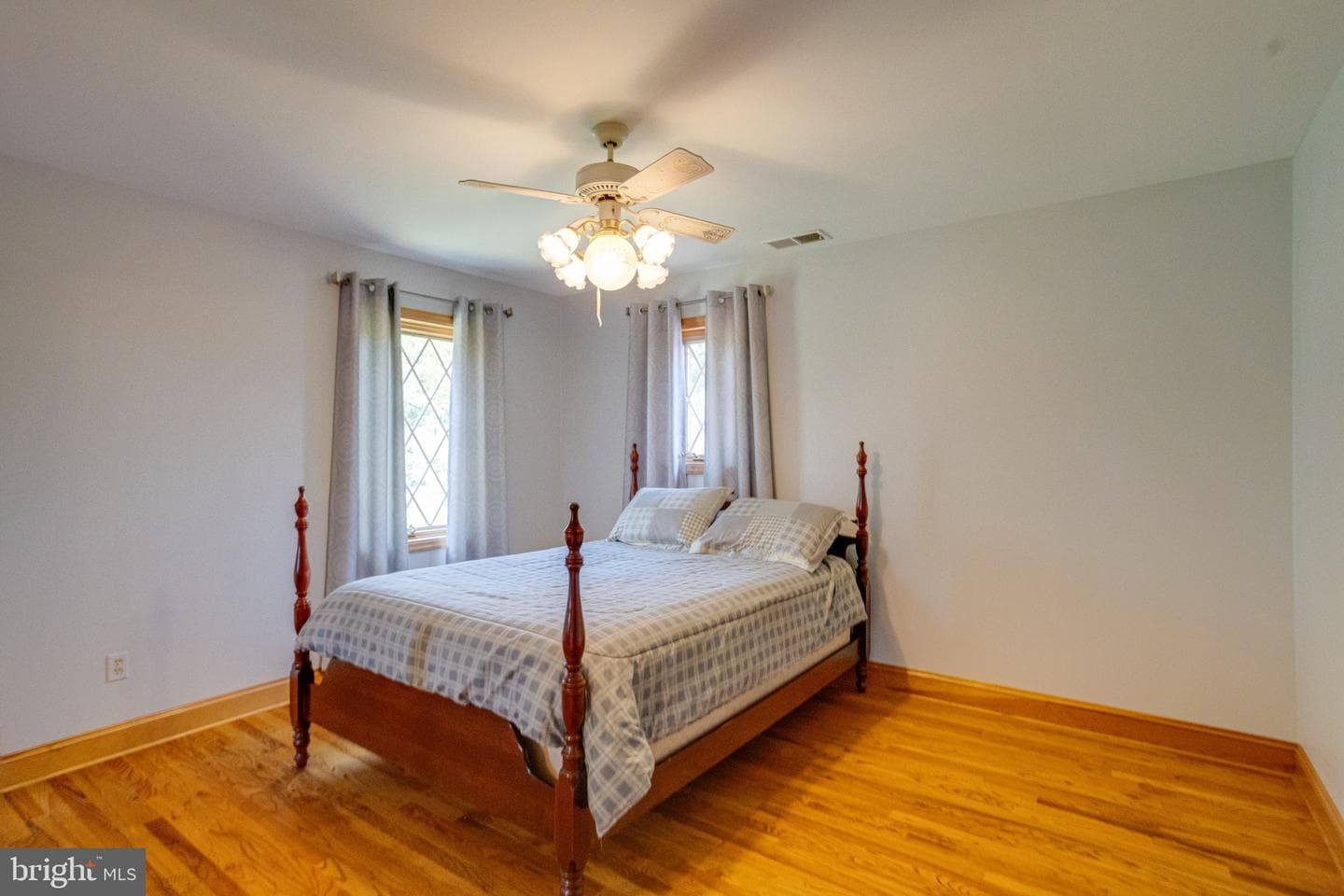 2300 Kings Arms Drive photo 50
