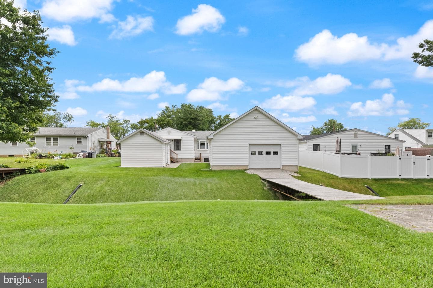 116 Anderson Avenue photo 8