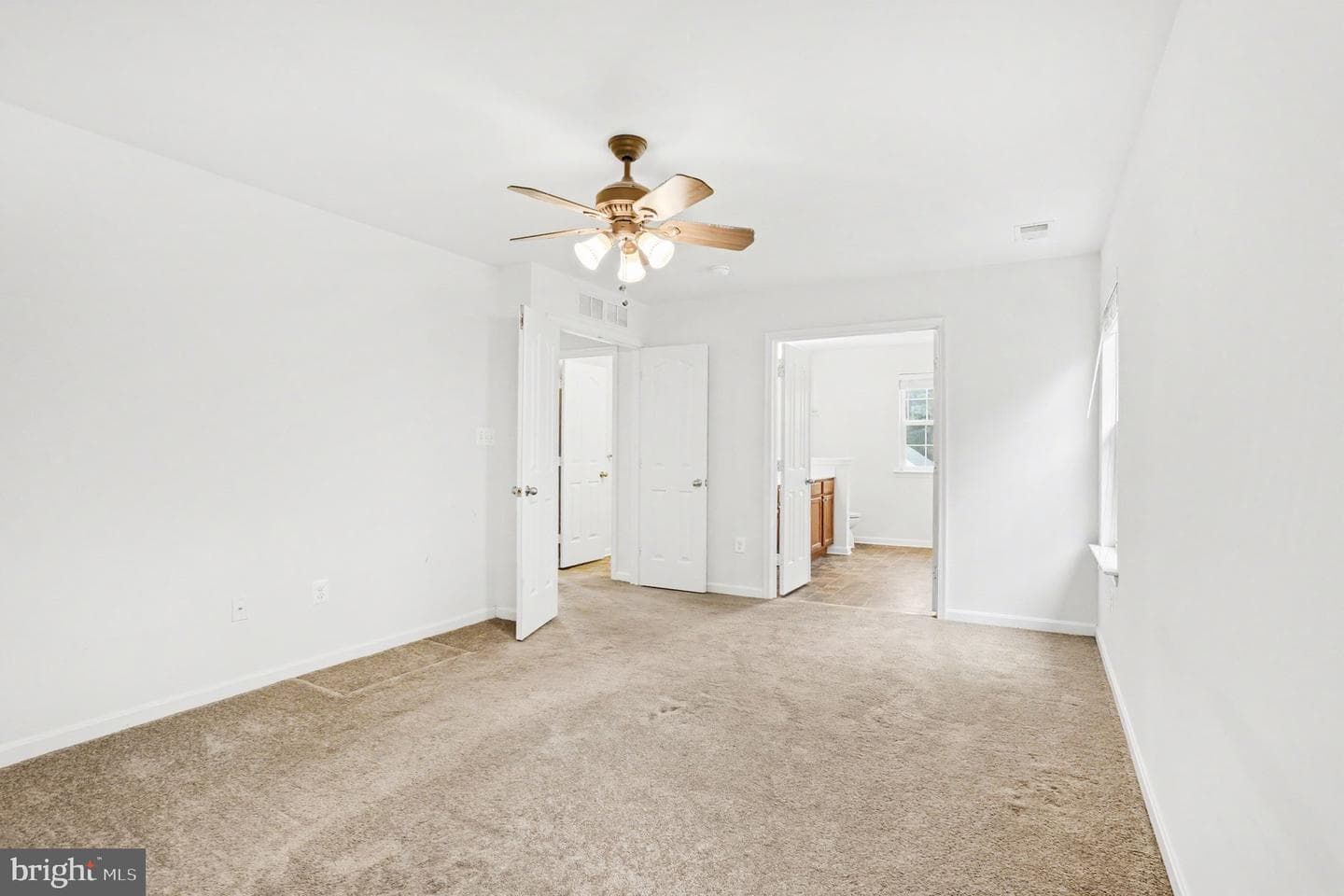 1207 Wishing Well Court photo 19