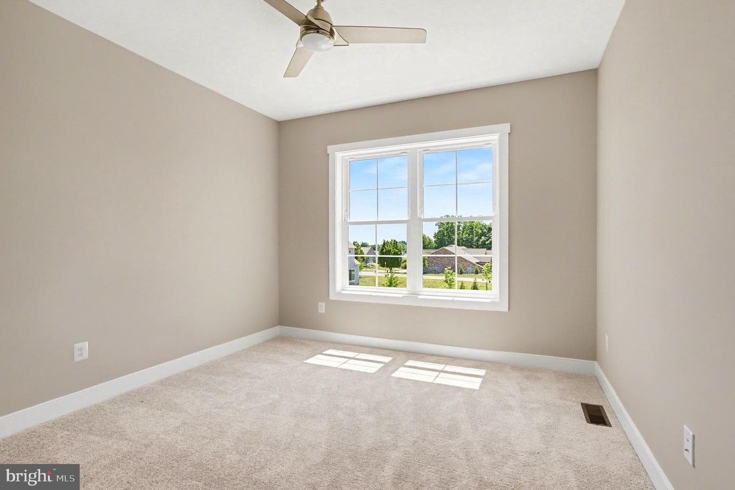 320 Sunnys Halo Dr photo 23
