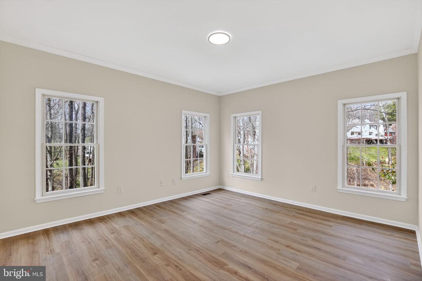 906 Whispering Ridge Lane photo 17