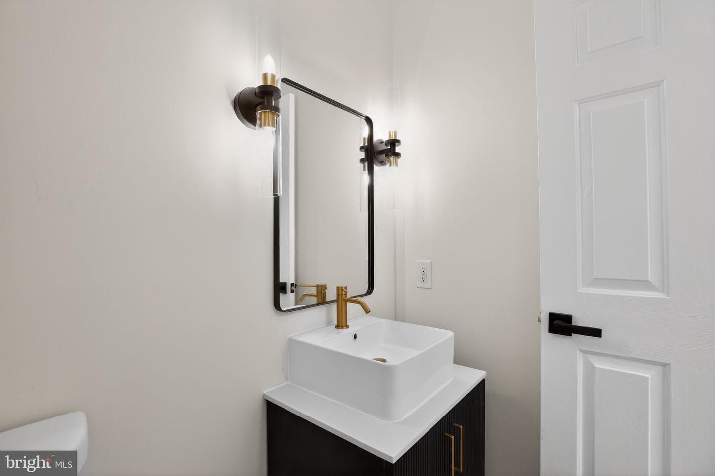 906 Whispering Ridge Lane photo 9