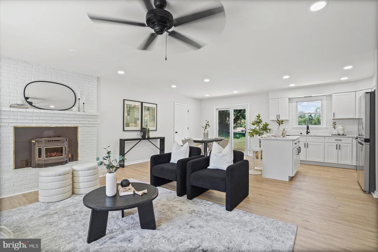 2235 Warfield Drive photo 8