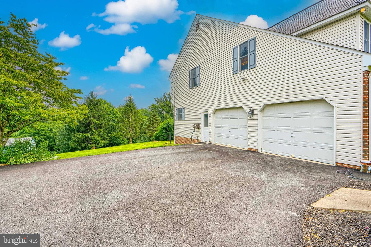 2224 Warfield Drive photo 5