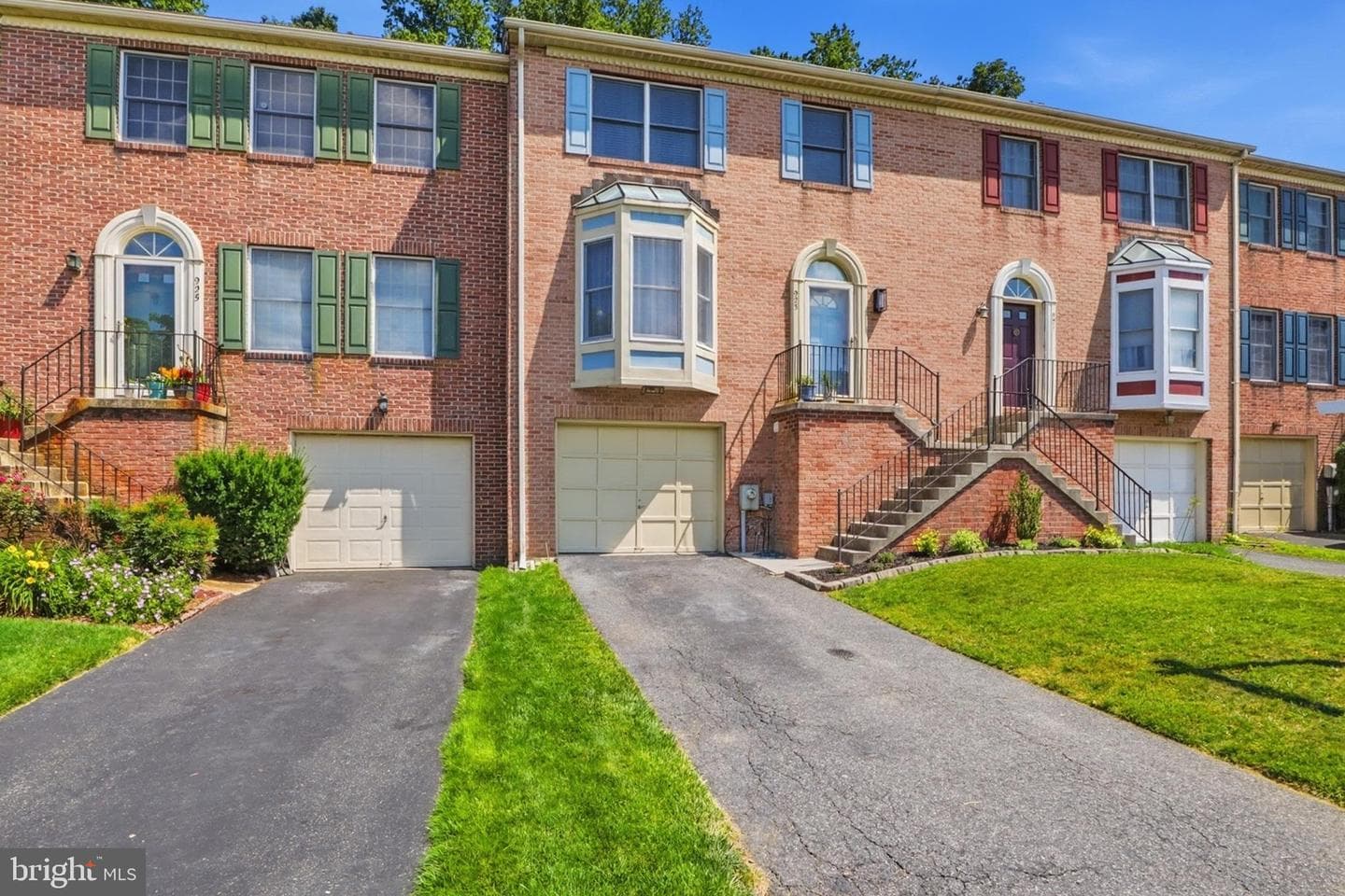 923 Buckland Place photo 3