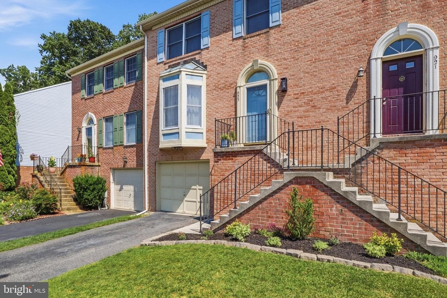 923 Buckland Place photo 4