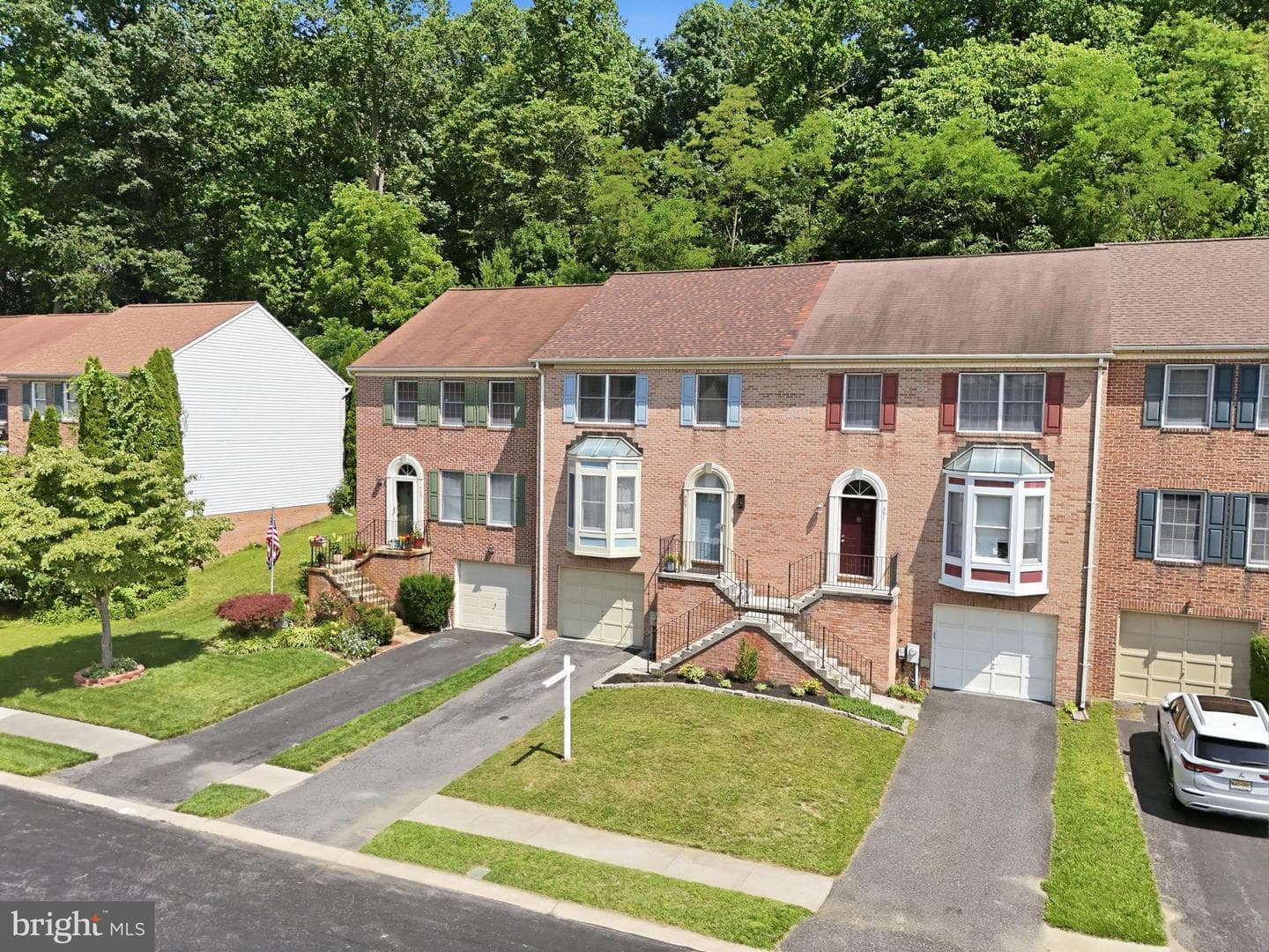 923 Buckland Place photo 44