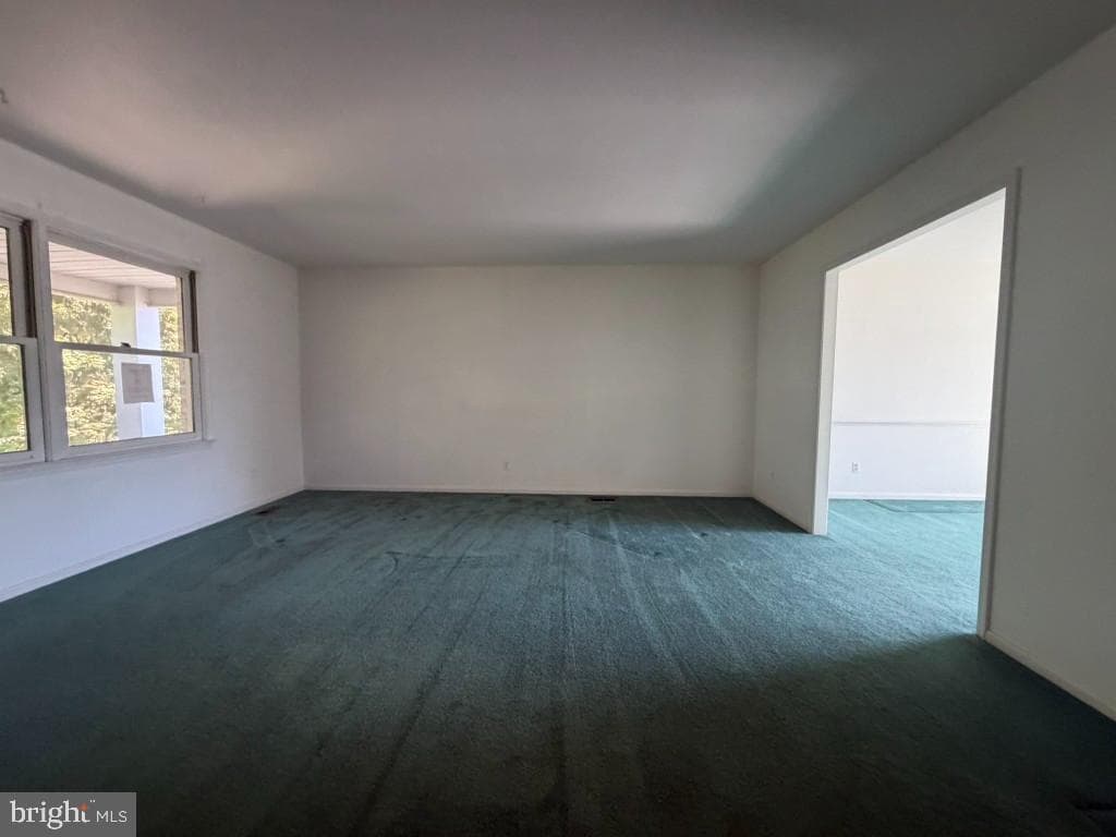 602 Rowe Drive photo 5
