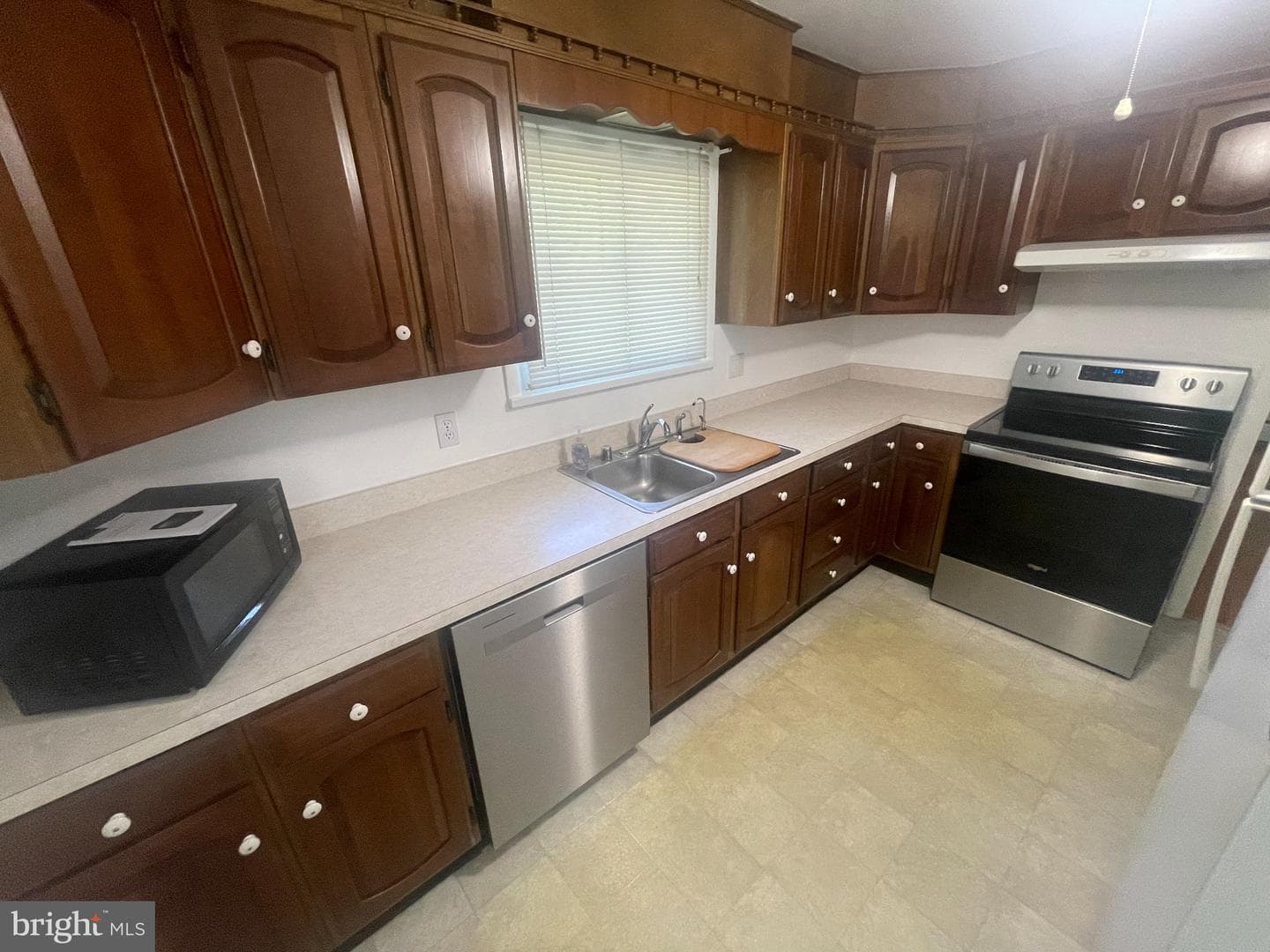 303 Cherokee photo 6