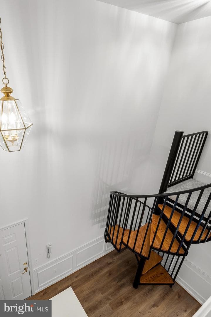 506 Lloyd Place #9 photo 19