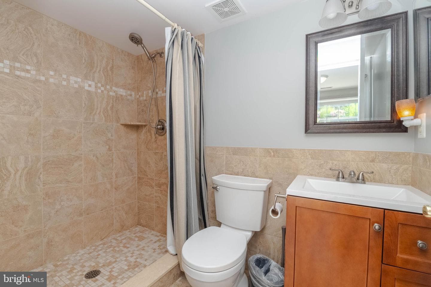 1438 Moonshadow Road photo 52