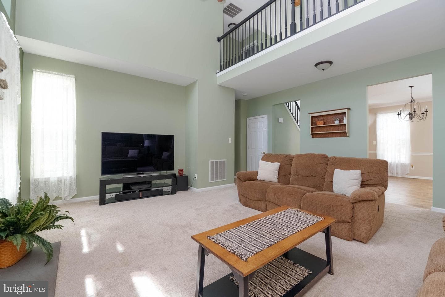 1438 Moonshadow Road photo 6