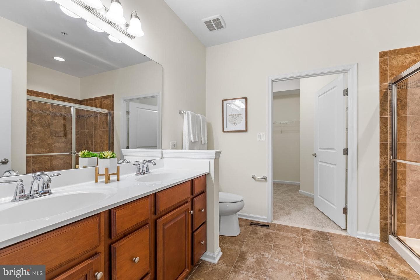 331 Tufton Circle photo 20