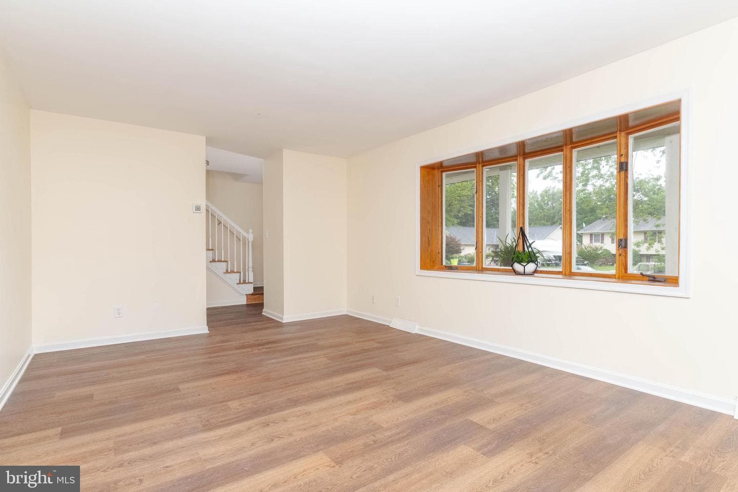 226 Garnett Road photo 5