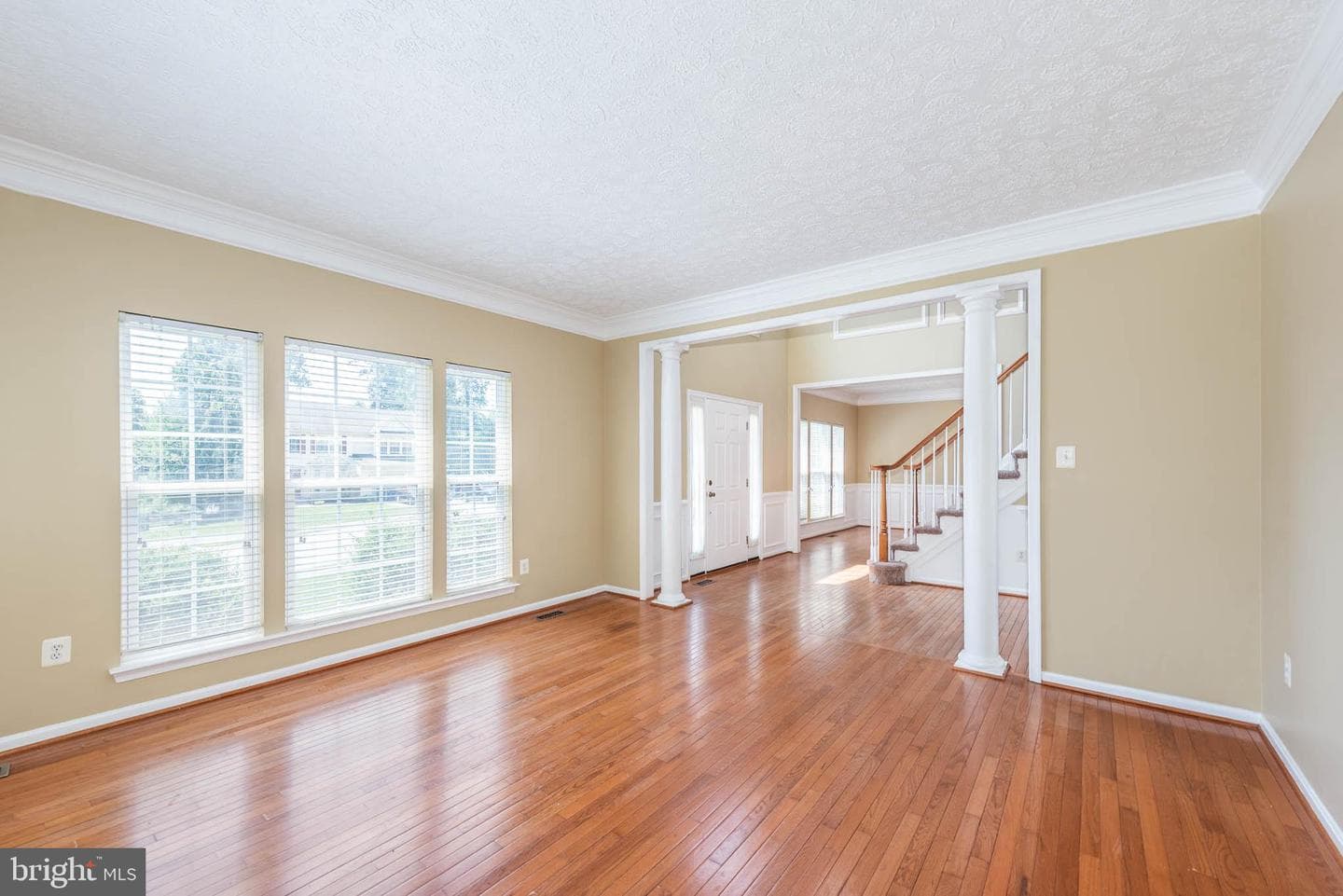 583 Windsong Drive photo 3