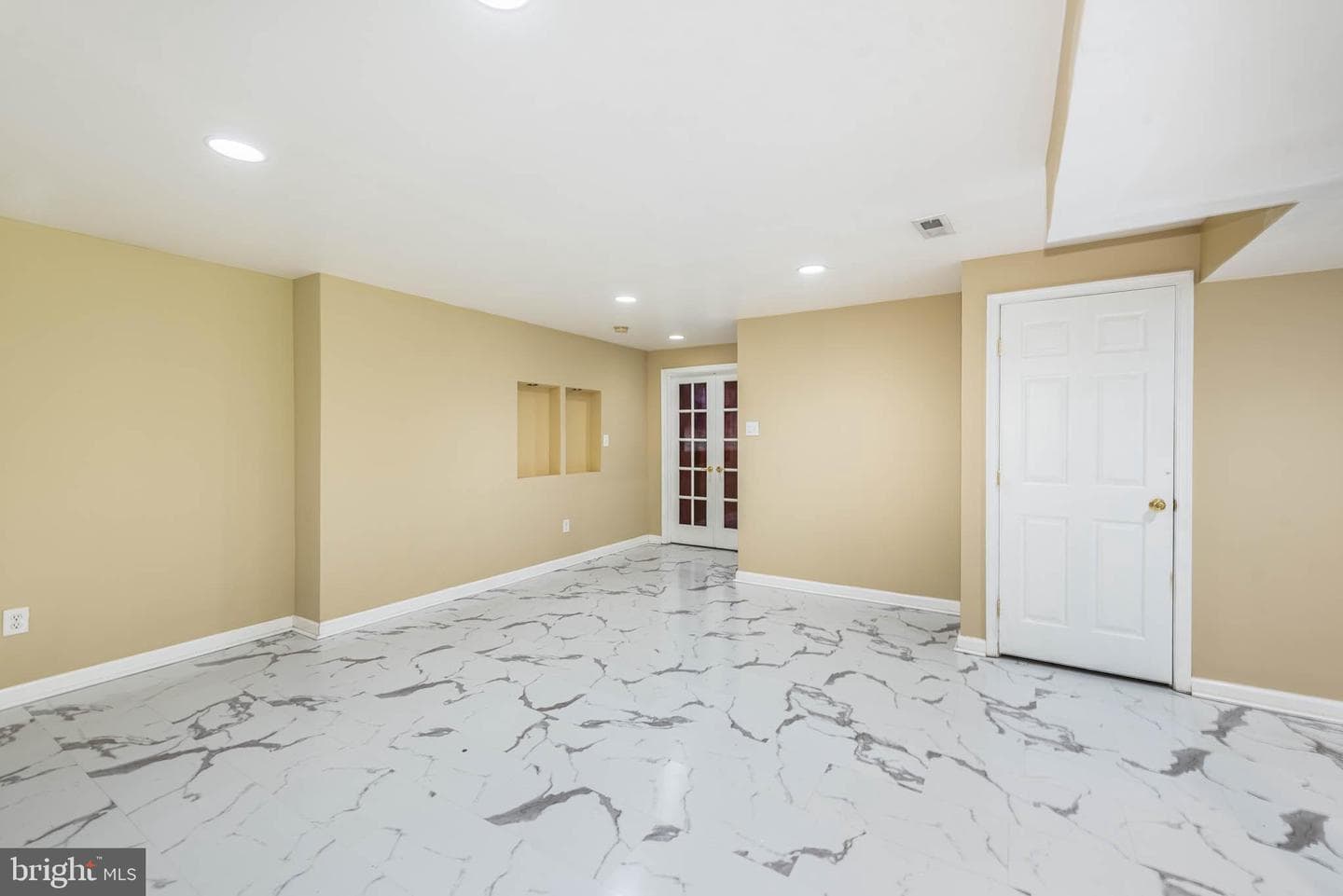 583 Windsong Drive photo 34