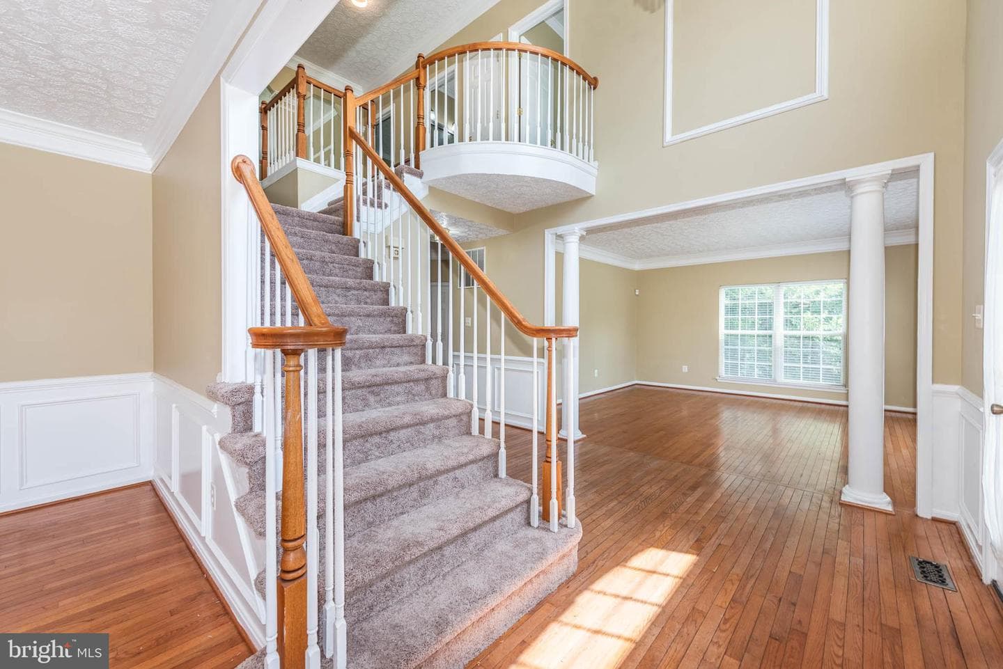 583 Windsong Drive photo 4