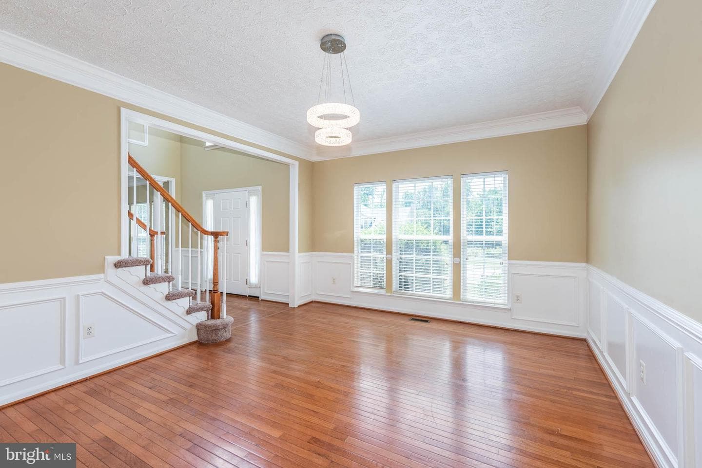 583 Windsong Drive photo 6