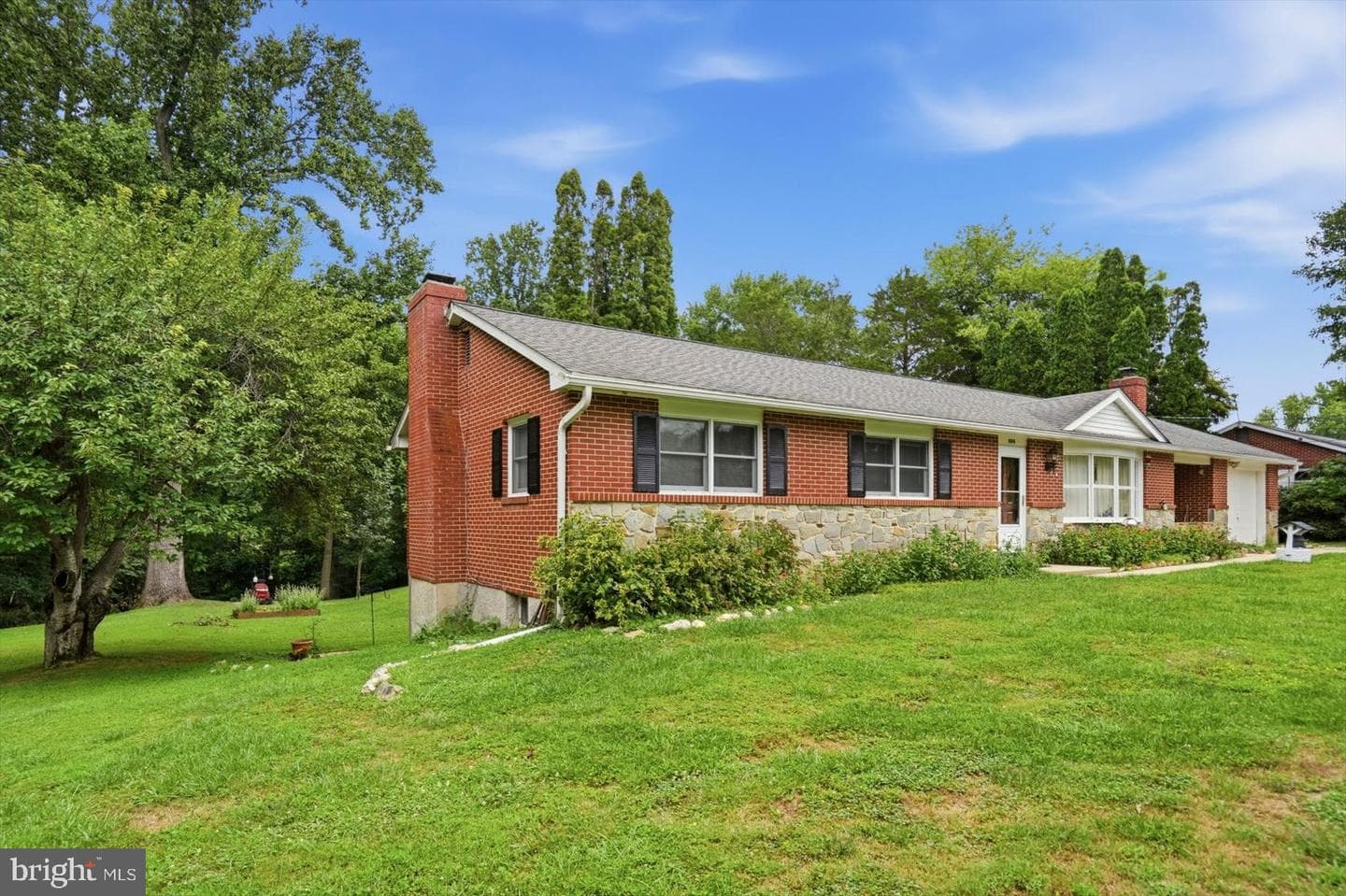 1004 Bernadette Drive photo 35
