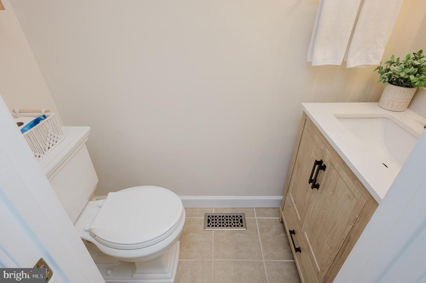 3221 Arbor Hill Court photo 7