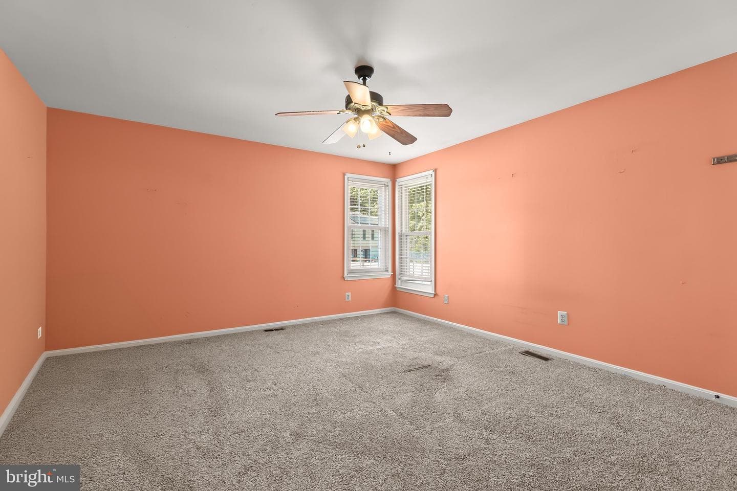 215 Hitching Post Drive photo 32