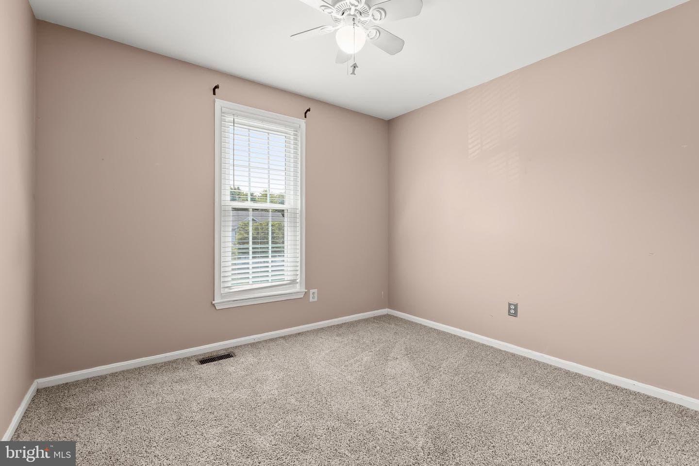 215 Hitching Post Drive photo 35