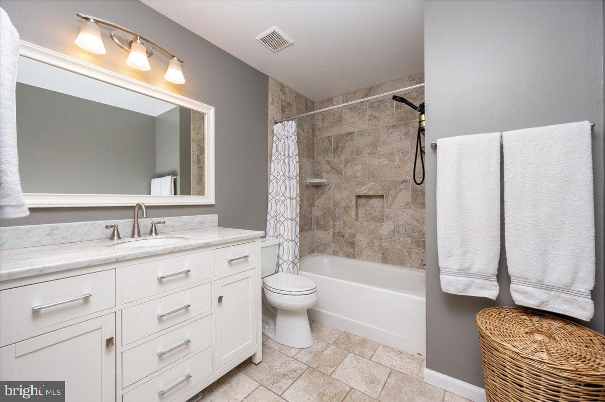 305 Kathryn Way photo 28