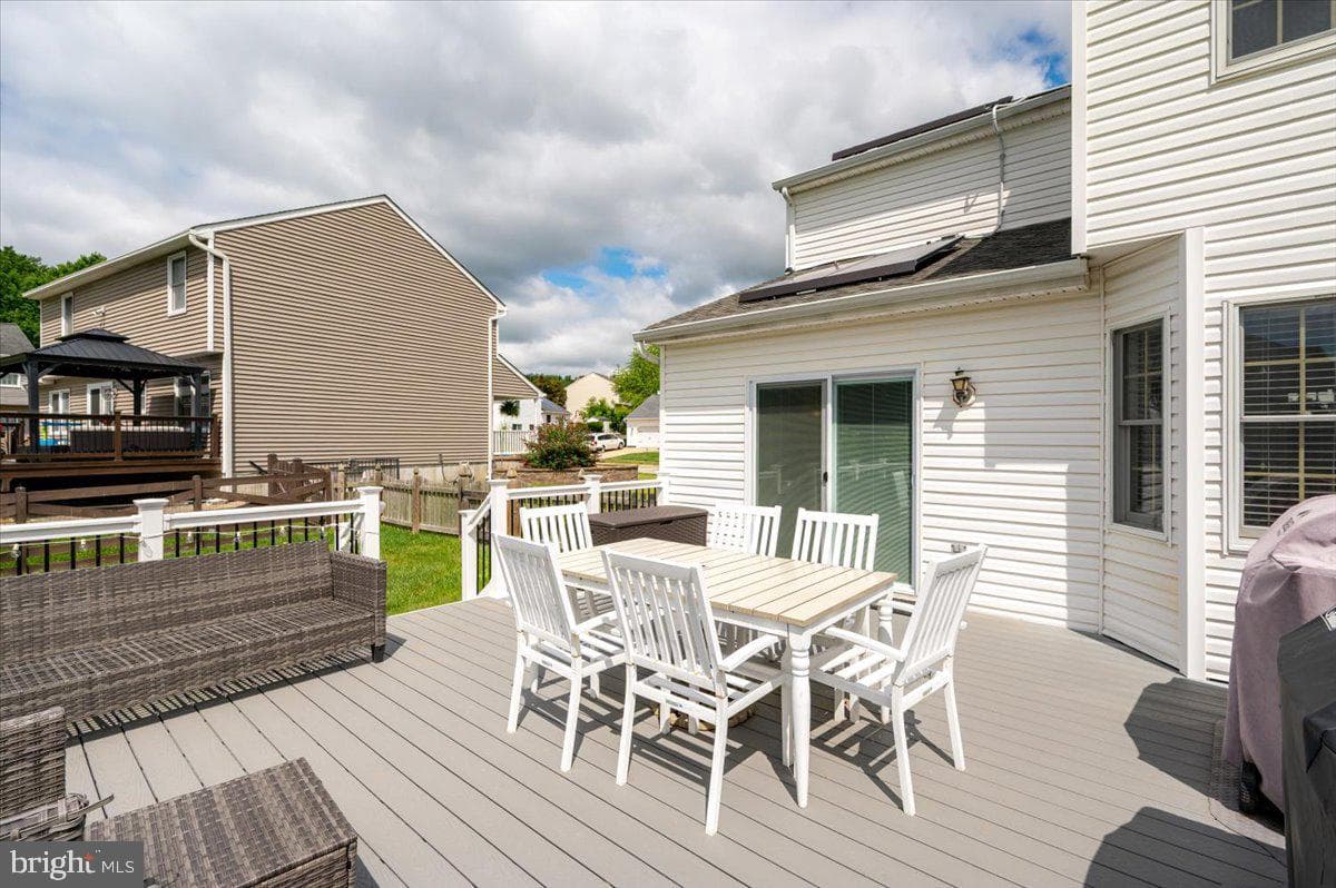 305 Kathryn Way photo 34