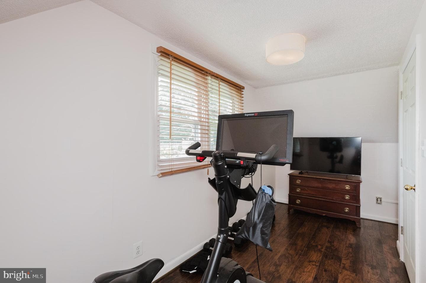 416 Enfield Road photo 38