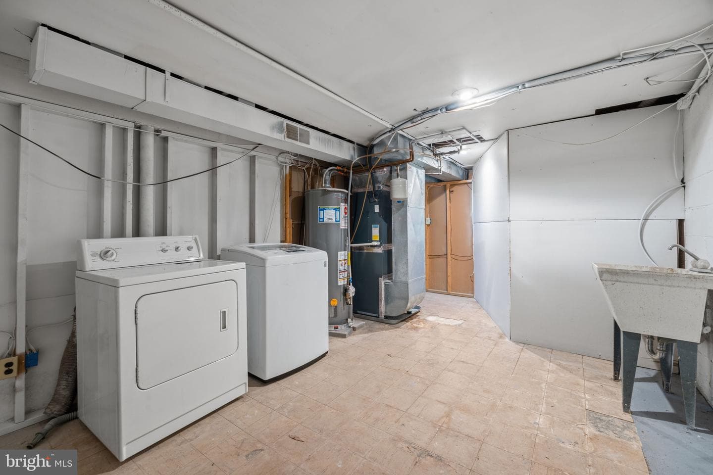 448 Wye Drive photo 27
