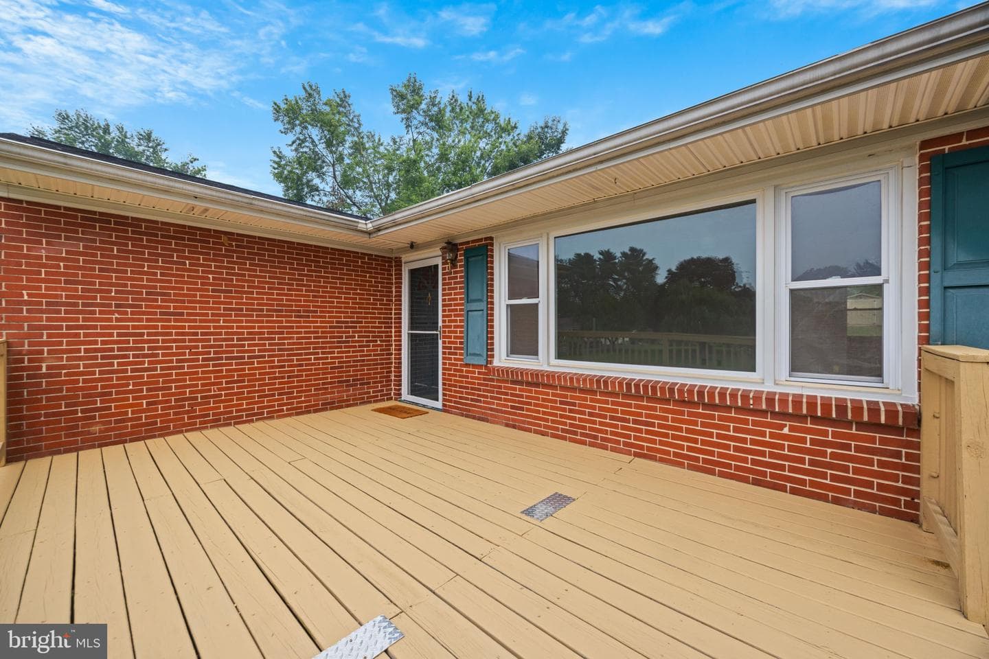 448 Wye Drive photo 4