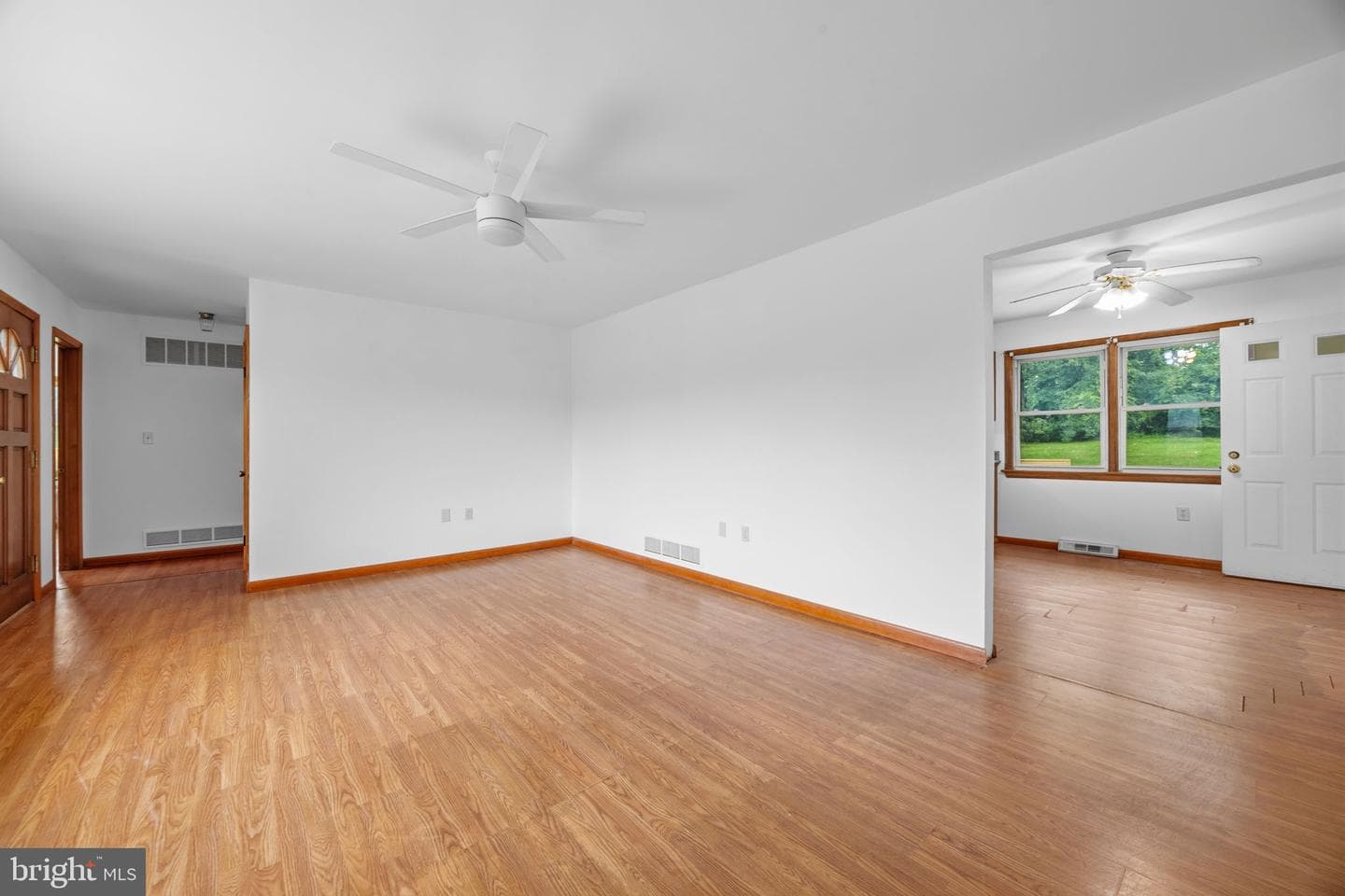 448 Wye Drive photo 7