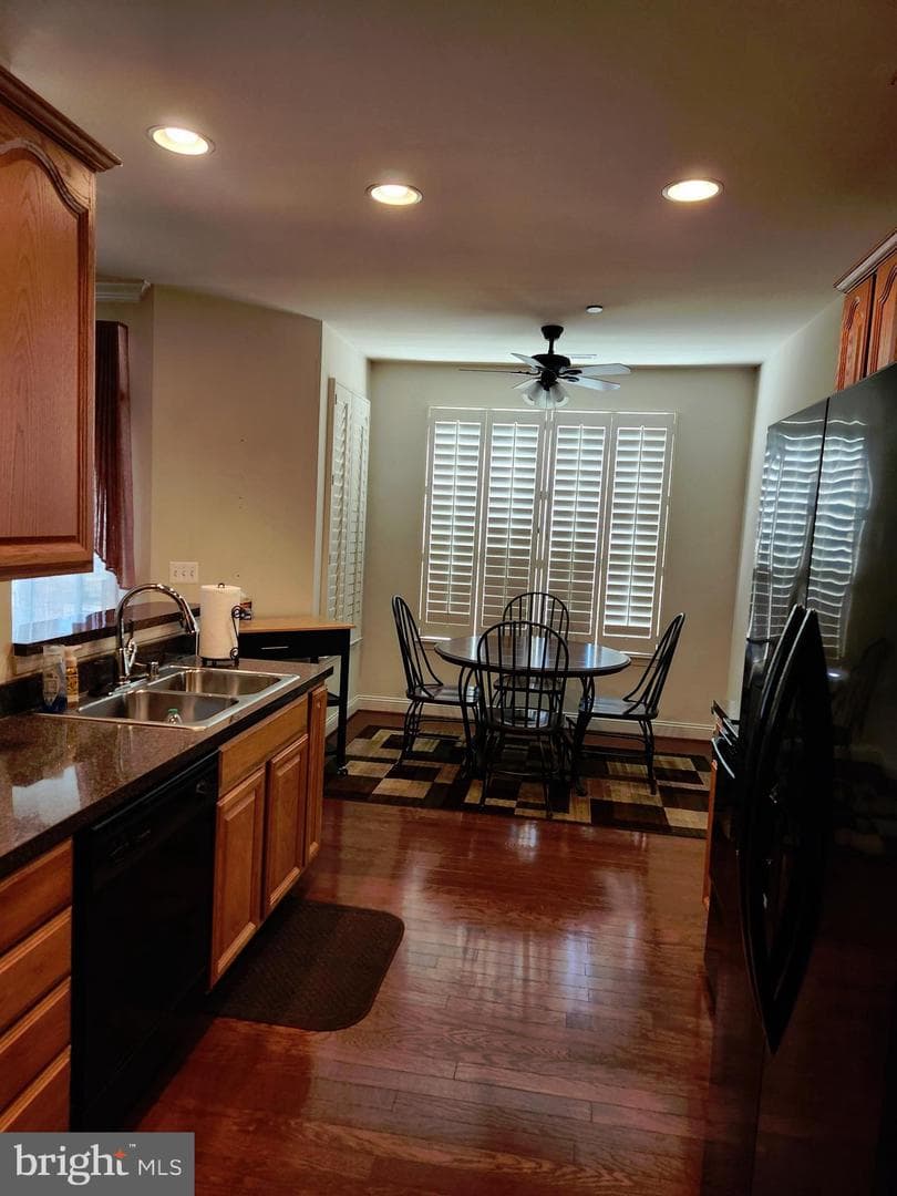 1604 Martha Court #101 photo 8