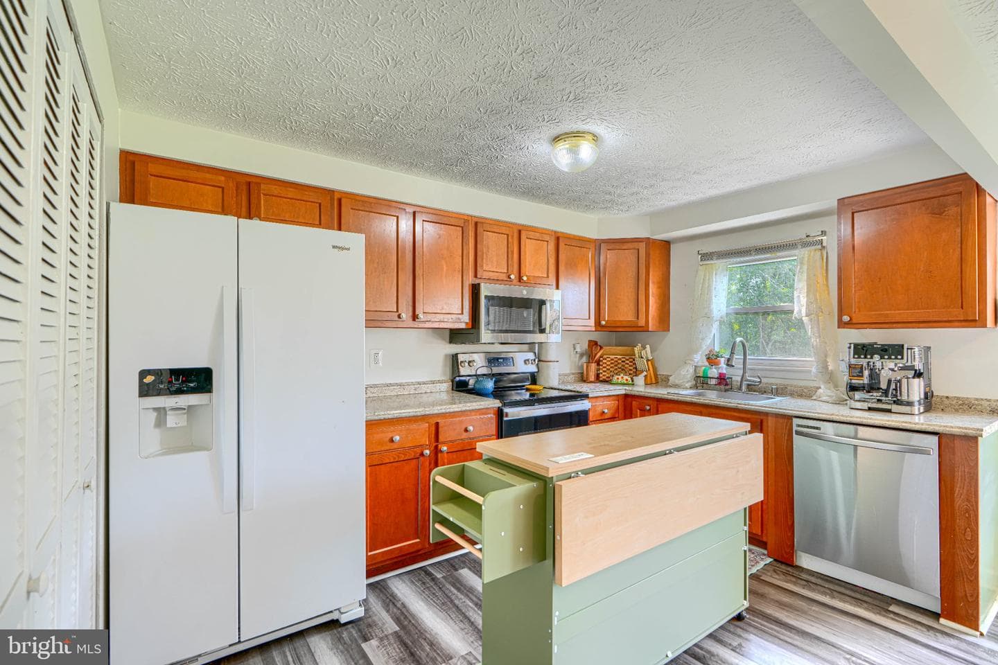 902 Hillswood Road photo 12