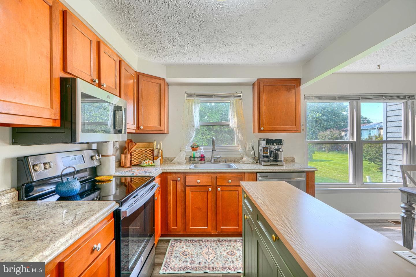 902 Hillswood Road photo 16