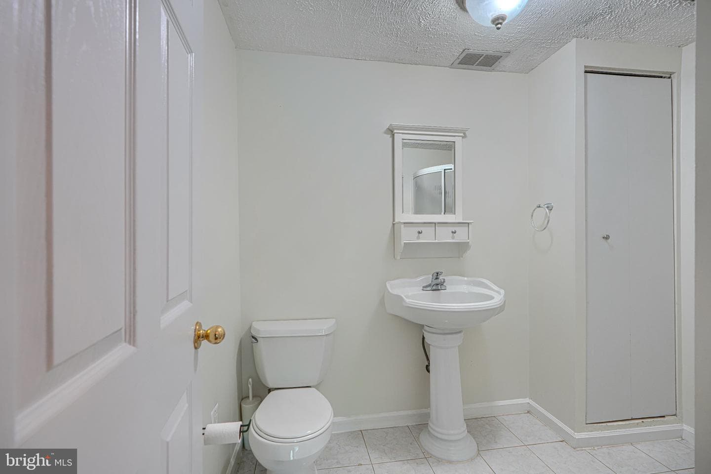 902 Hillswood Road photo 31