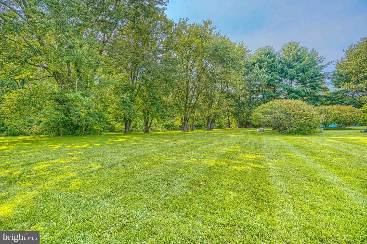 902 Hillswood Road photo 38