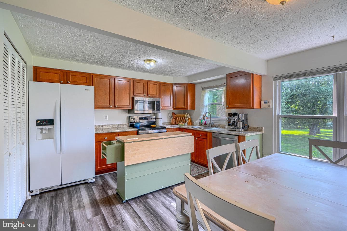902 Hillswood Road photo 8