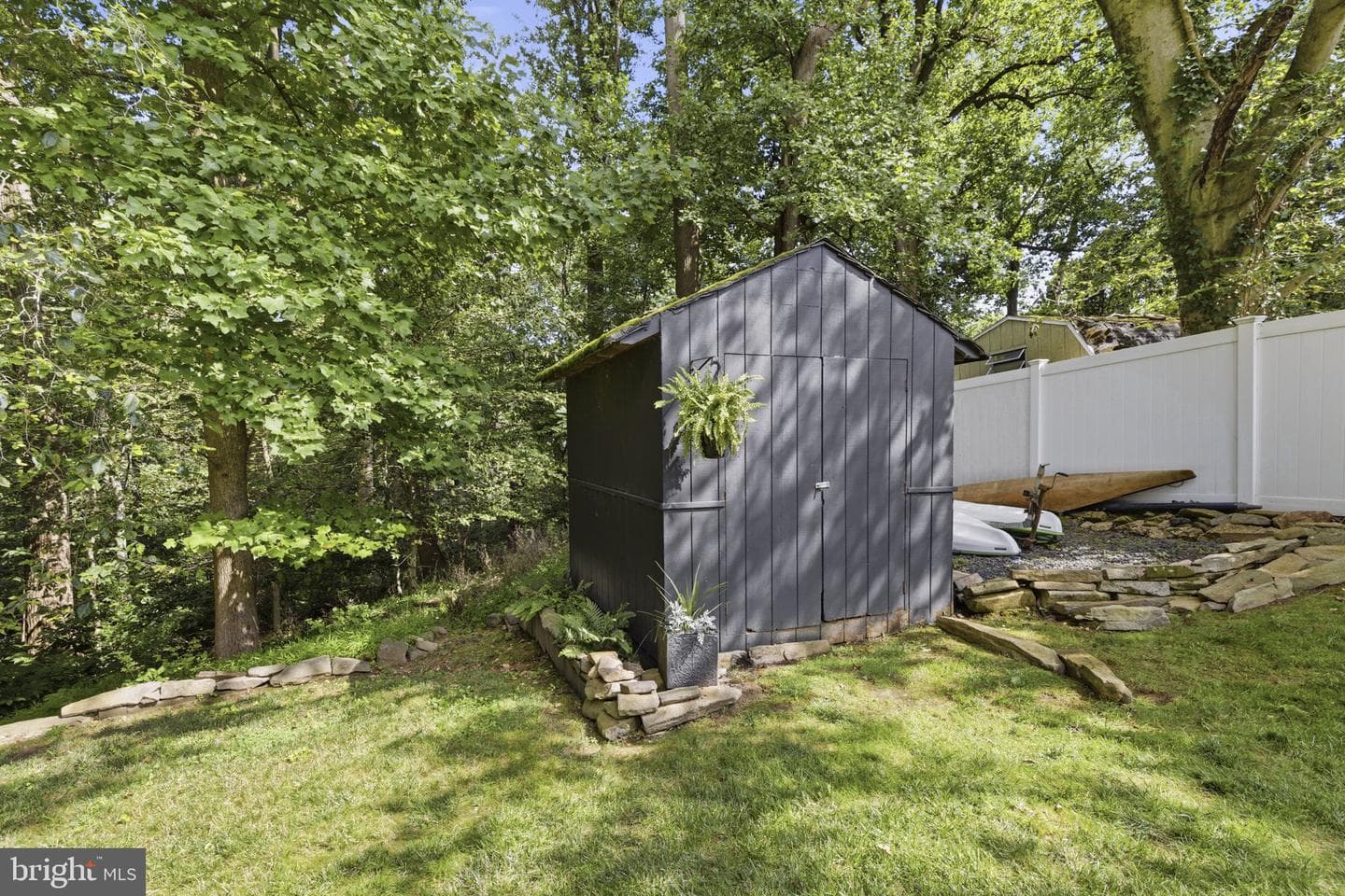 303 Bright Oaks Drive photo 33