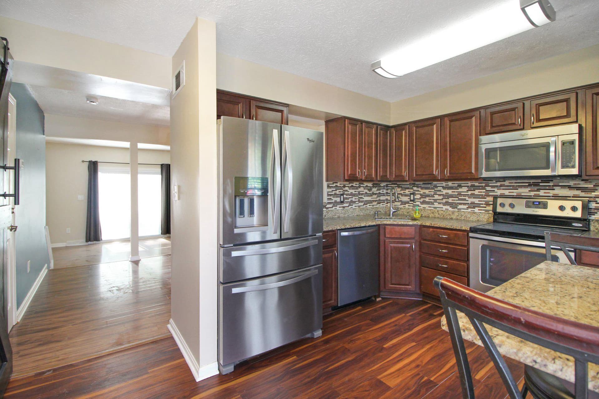 2833 Meredith Court photo 4