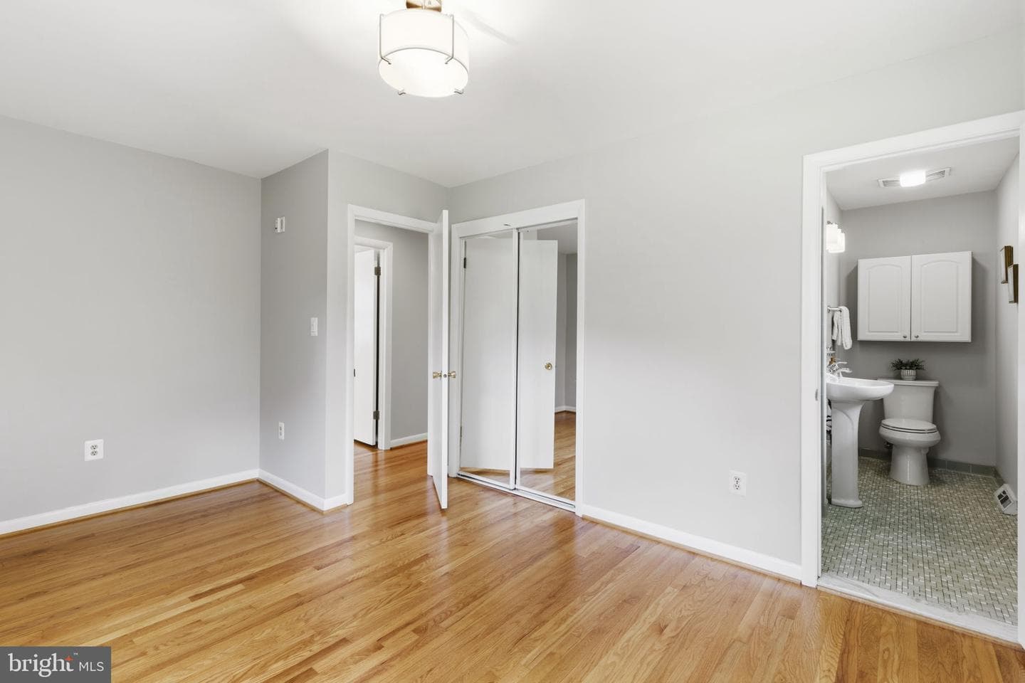 527 Stratford Road photo 17