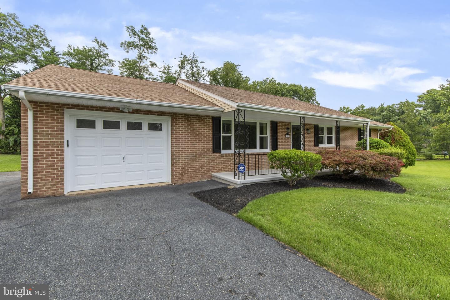 527 Stratford Road photo 51