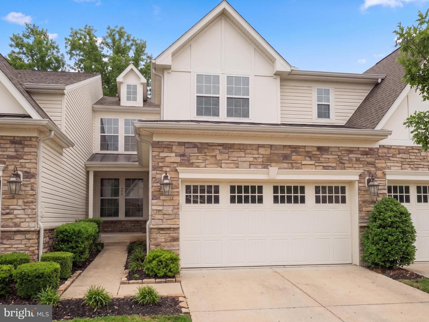 406 Granville Court photo 1