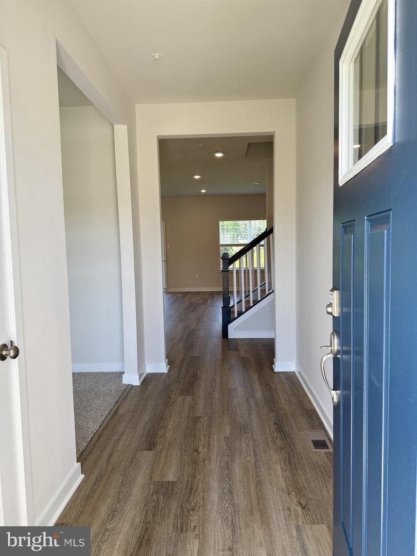 719 Beadilly Way photo 13