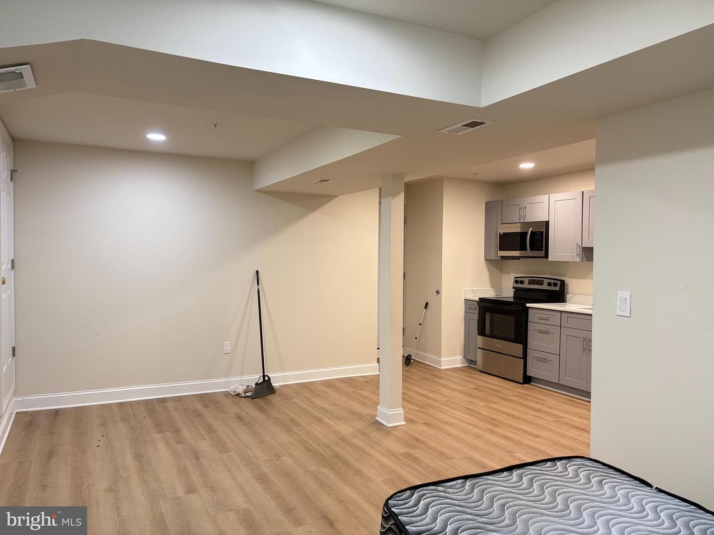 143 Bannister Avenue photo 10