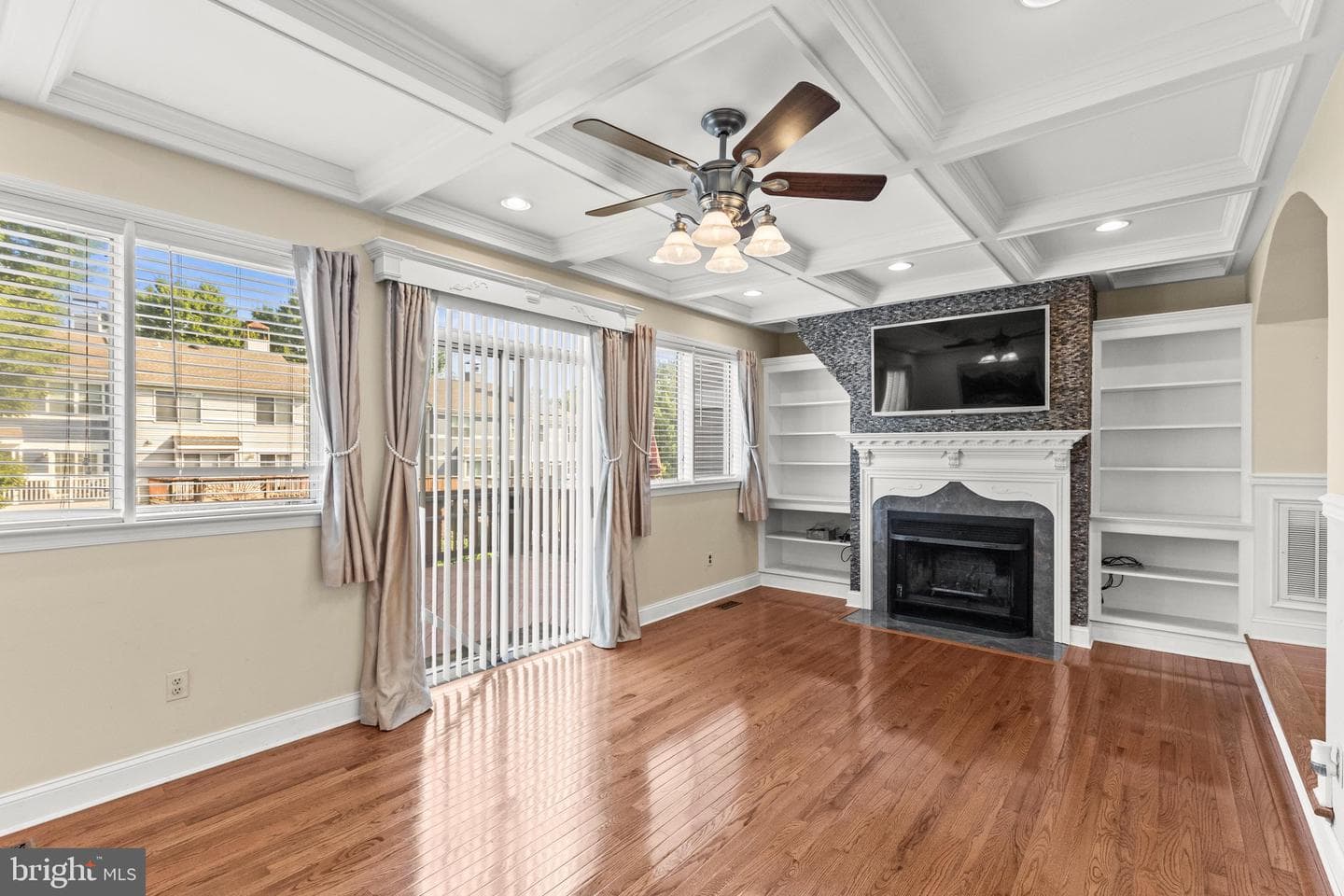 408 Kentmore Terrace photo 13