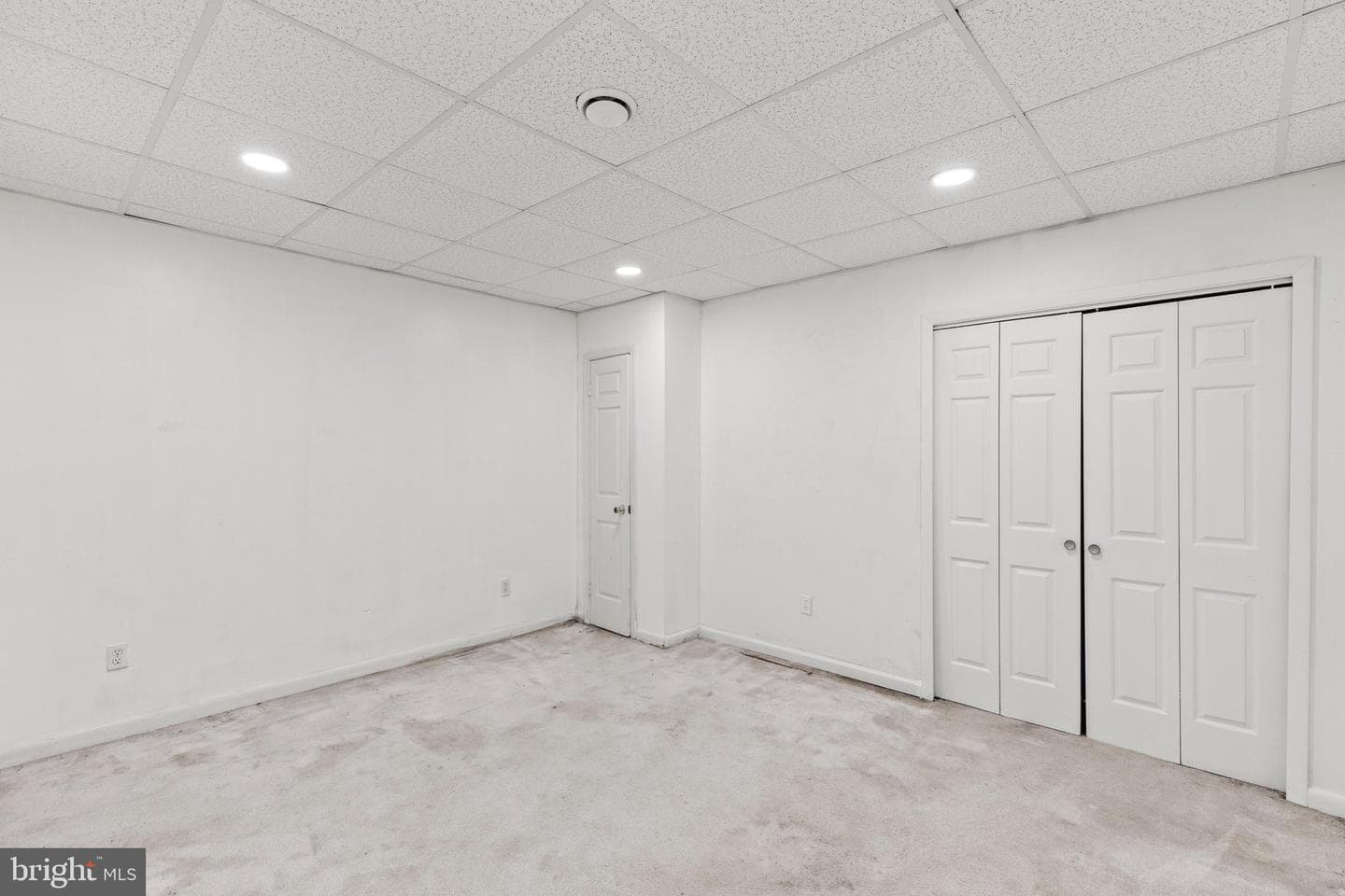 408 Kentmore Terrace photo 30